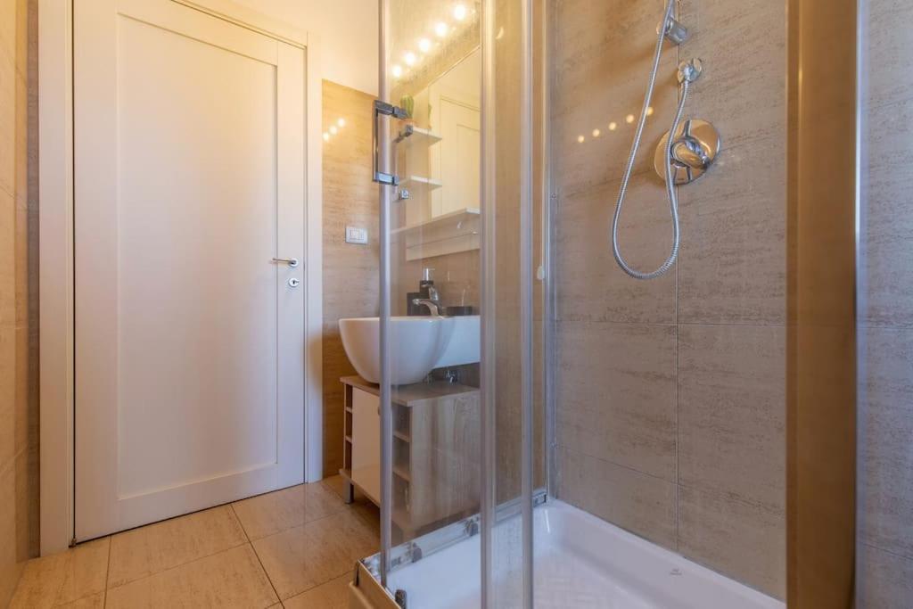 Unique & Strategic Flat, 50M From M4 Station Apartment Milano Ngoại thất bức ảnh